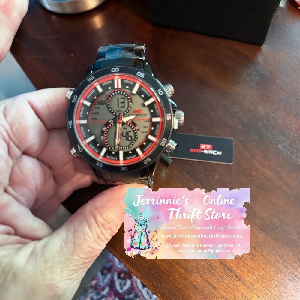 KT Kat-Wach bold timepiece